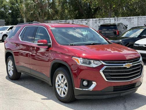 Cajun Red Tintcoat 2021 Chevrolet Traverse LT Cloth