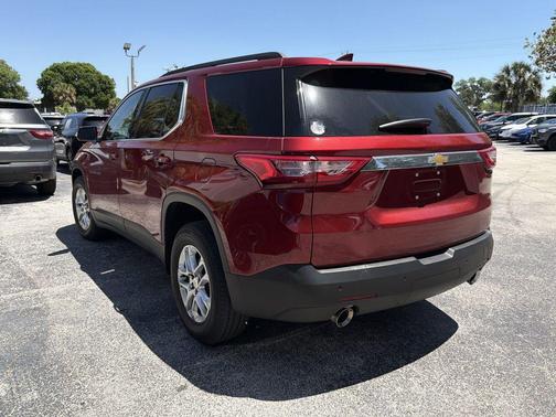 Cajun Red Tintcoat 2021 Chevrolet Traverse LT Cloth