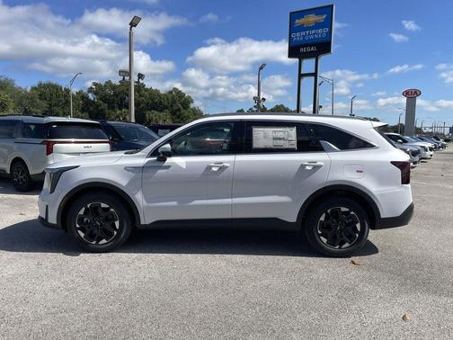 2025 Kia Sorento S