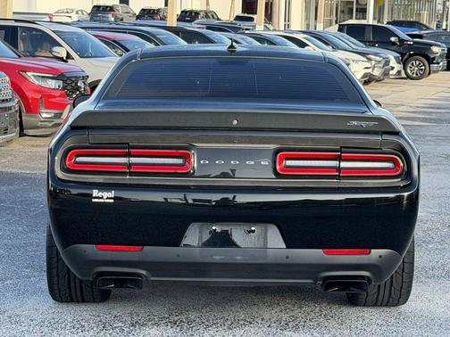 Pitch Black Clearcoat 2016 Dodge Challenger SRT Hellcat