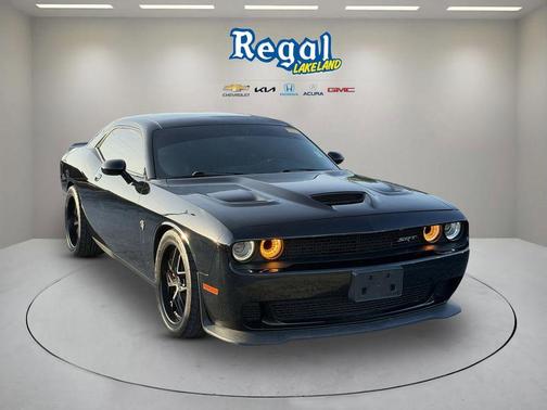 Pitch Black Clearcoat 2016 Dodge Challenger SRT Hellcat