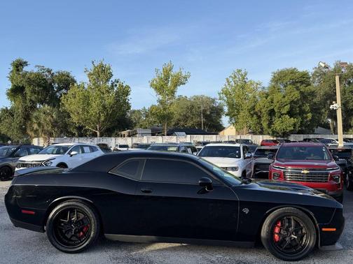Pitch Black Clearcoat 2016 Dodge Challenger SRT Hellcat