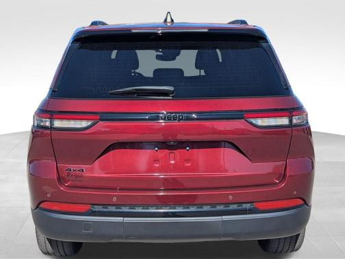 2022 Jeep Grand Cherokee Altitude