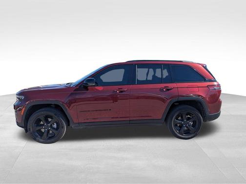 2022 Jeep Grand Cherokee Altitude