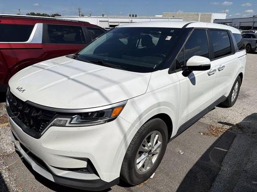 Snow White Pearl 2022 Kia Carnival LXS
