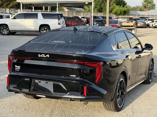 Aurora Black Pearl 2025 Kia K4 GT-Line