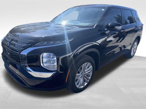 2024 Mitsubishi Outlander ES