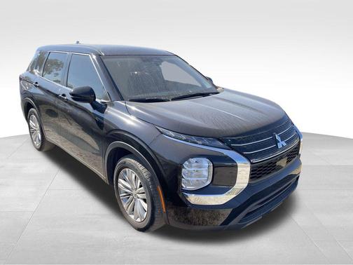 2024 Mitsubishi Outlander ES