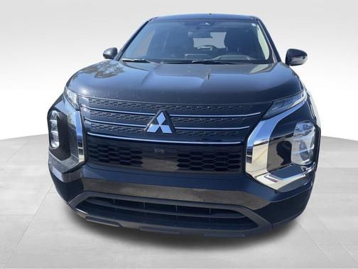 2024 Mitsubishi Outlander ES