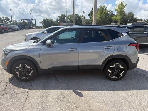 Steel Gray 2024 Kia Seltos EX