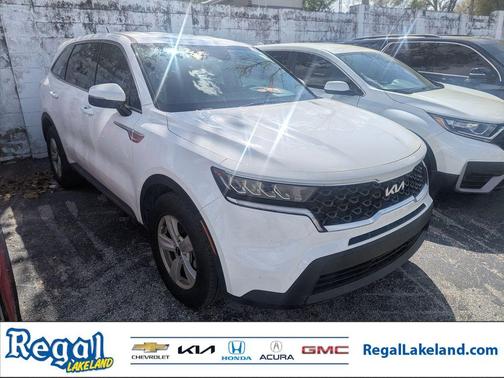 2023 Kia Sorento LX