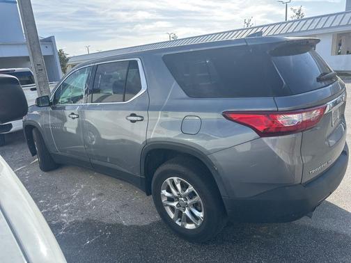 Satin Steel Metallic 2018 Chevrolet Traverse LS