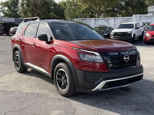 2t Red Blk Roof 2024 Nissan Pathfinder Rock Creek