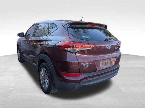 2017 Hyundai TUCSON SE