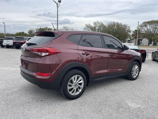 2017 Hyundai TUCSON SE