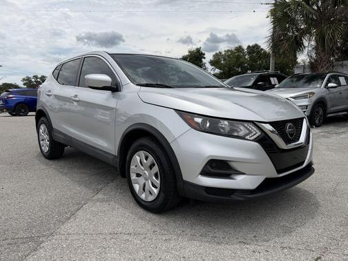 Brilliant Silver Metallic 2020 Nissan Rogue Sport S