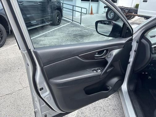 Brilliant Silver Metallic 2020 Nissan Rogue Sport S