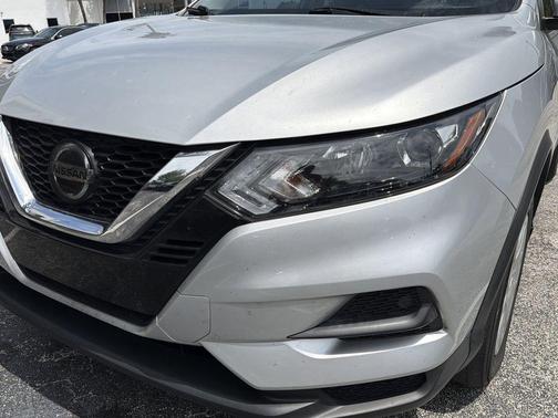 Brilliant Silver Metallic 2020 Nissan Rogue Sport S