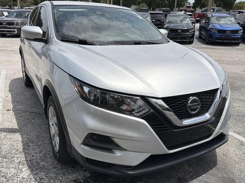 Brilliant Silver Metallic 2020 Nissan Rogue Sport S