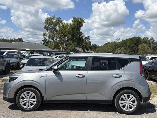 Steel Gray 2023 Kia Soul LX