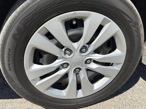 Steel Gray 2023 Kia Soul LX