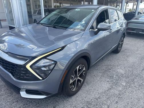 Everlasting Silver 2023 Kia Sportage EX