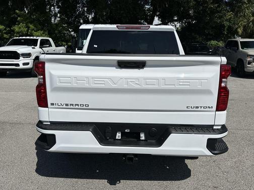 Summit White 2026 Chevrolet Silverado 1500 Custom