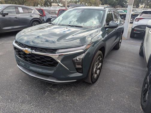 2025 Chevrolet Trax LT