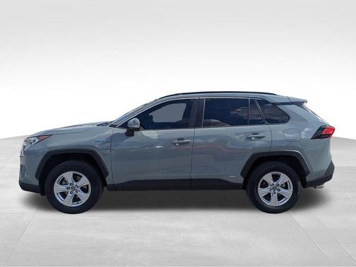 2020 Toyota RAV4 Hybrid XLE