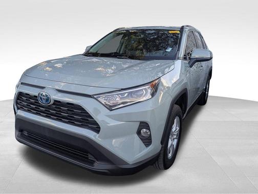 2020 Toyota RAV4 Hybrid XLE