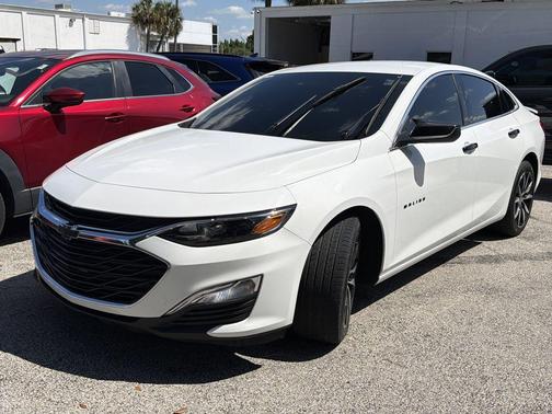 Summit White 2024 Chevrolet Malibu RS