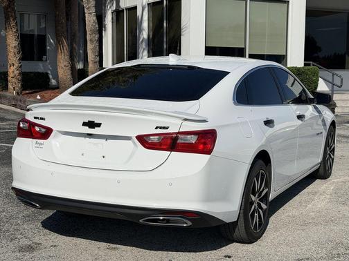 Summit White 2024 Chevrolet Malibu RS