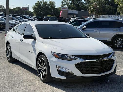 Summit White 2024 Chevrolet Malibu RS
