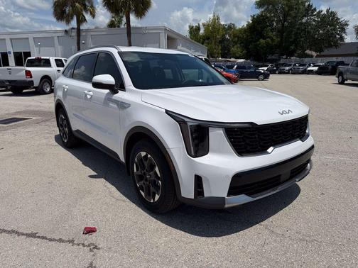 Glacial White Pearl 2026 Kia Sorento S