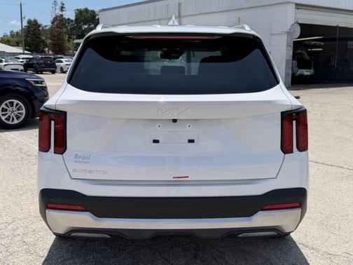 Glacial White Pearl 2026 Kia Sorento S