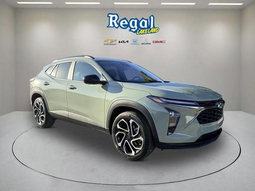 Green 2024 Chevrolet Trax 2RS