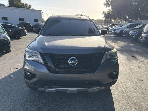 2019 Nissan Pathfinder SV