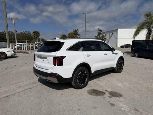 Glacier White 2026 Kia Sorento S