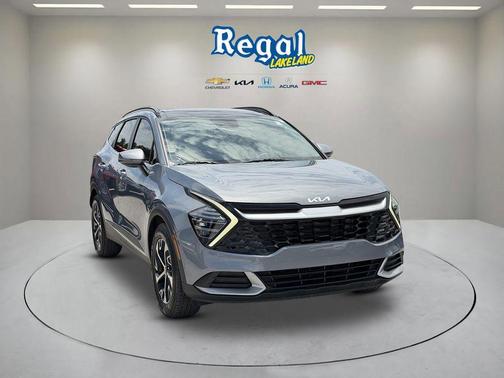 Everlasting Silver 2025 Kia Sportage EX