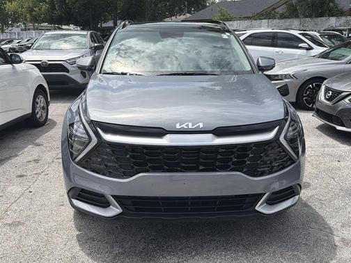 Everlasting Silver 2025 Kia Sportage EX
