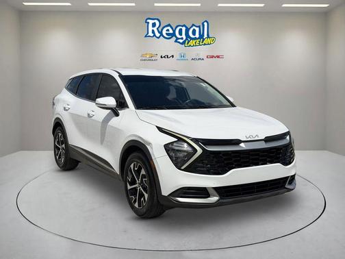 Glacial White Pearl 2023 Kia Sportage EX