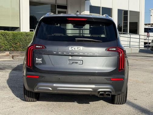 Gravity Gray 2022 Kia Telluride EX