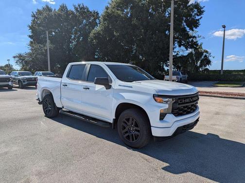 2025 Chevrolet Silverado 1500 Custom