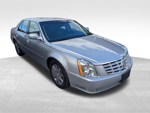 2011 Cadillac DTS Premium
