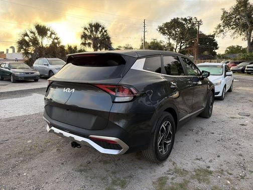 Gravity Gray 2023 Kia Sportage LX