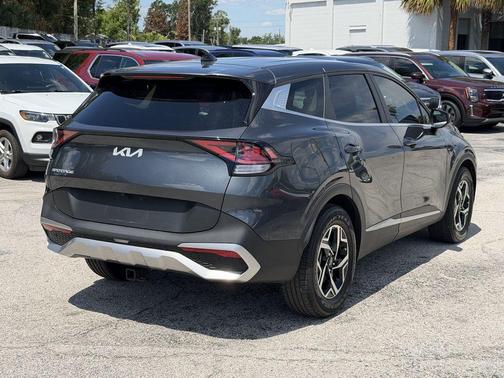 Gravity Gray 2023 Kia Sportage LX