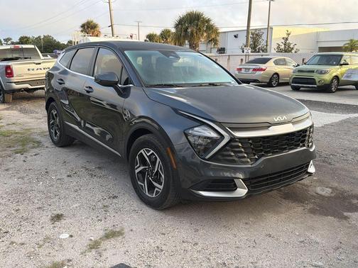 Gravity Gray 2023 Kia Sportage LX