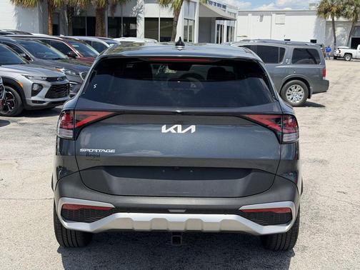 Gravity Gray 2023 Kia Sportage LX
