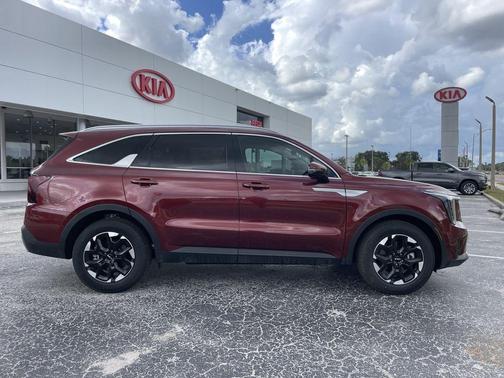 2025 Kia Sorento S