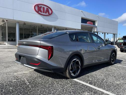 2025 Kia K4 EX